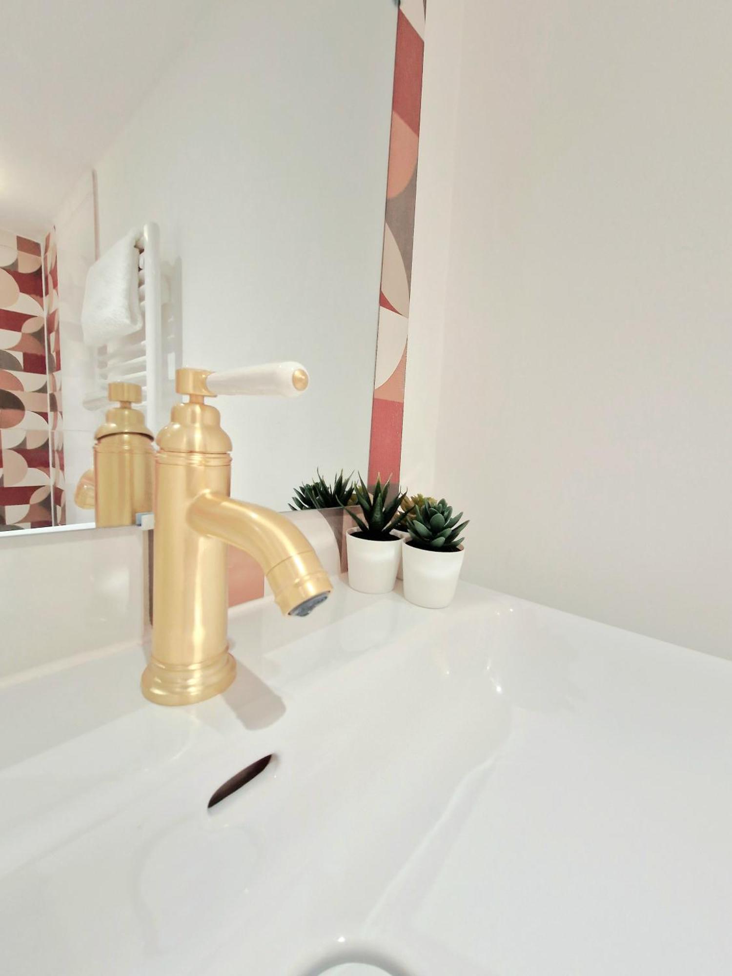 L'Elementaire, Appartement Chic Et Central Мюлуз Екстериор снимка